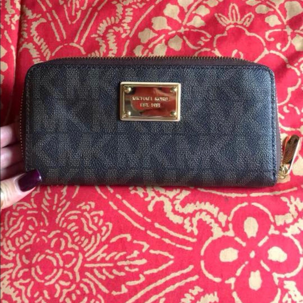 Michael Kors wallet